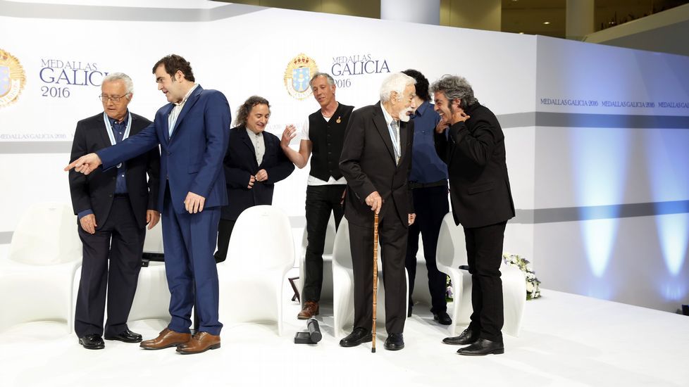 Feijoo en el acto de entrega de las Medallas de Galicia 2016