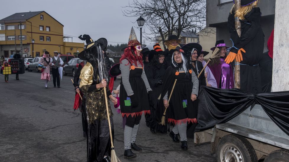 Desfile de carnaval en A Pobra do Brollón