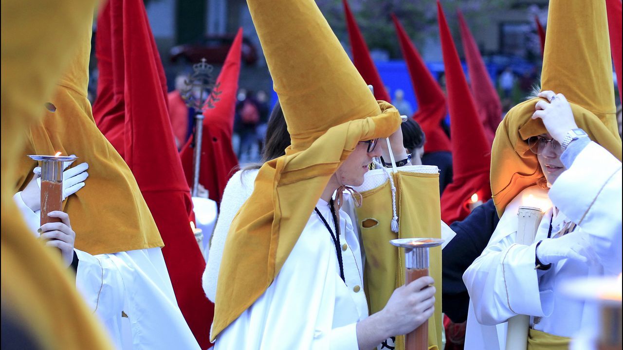 Martes Santo | Procesión de Jesús atado a la Columna y la Santísima Virgen de la Esperanza. Cofradía de Dolores