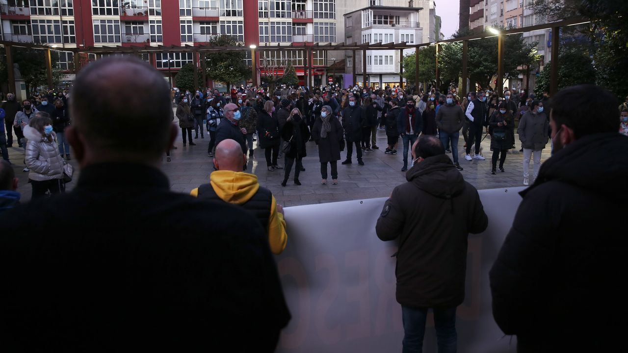 PROTESTA DE LA HOSTELERIA EN POBRA Y RIBEIRA
