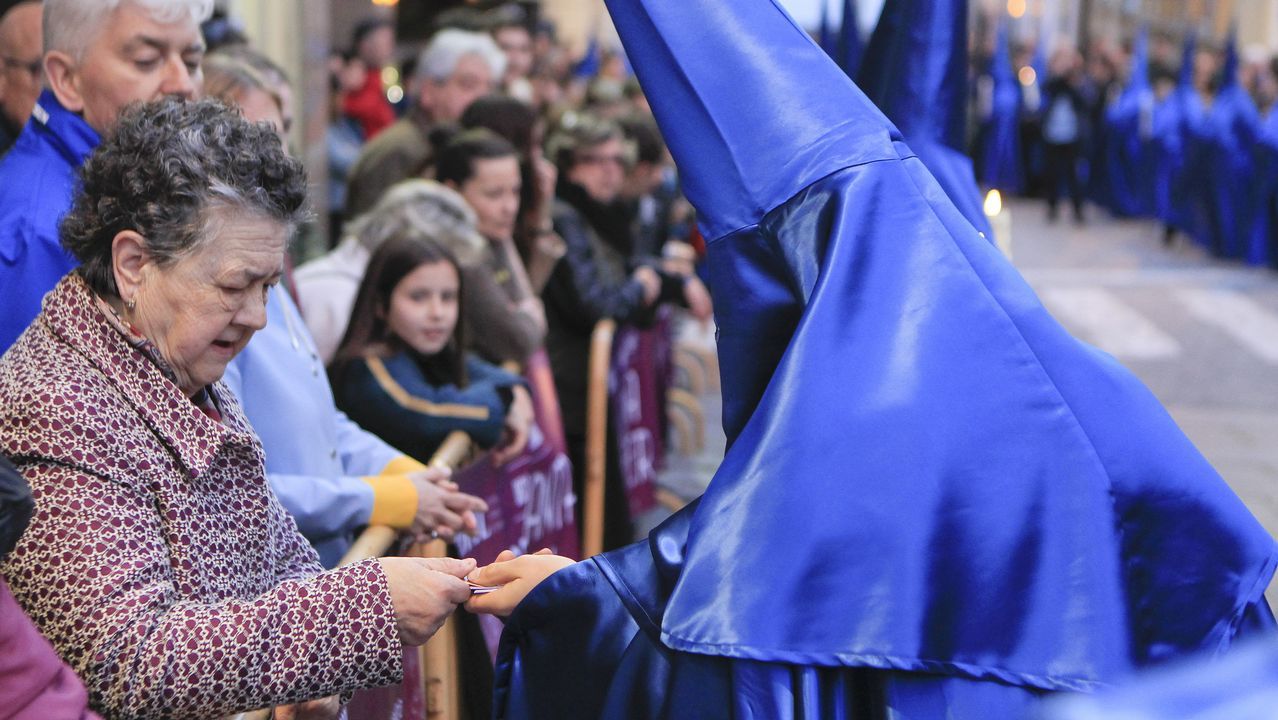 Lunes Santo | Procesión de Cristo Rey y la Virgen de la Amargura. Cofradía de Dolores