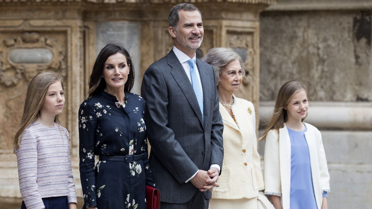 Para la misa de Palma, Letizia eligió un vestido de Massimo Dutti