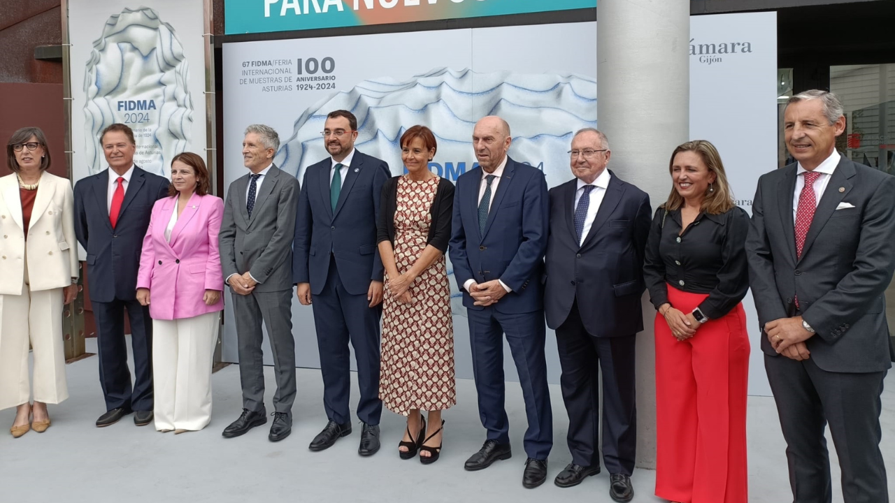 Teodoro, el primer cordero modificado gen�ticamente en Espa�a.Presidente del Principado de Asturias, Adri�n Barb�n, el ministro de Interior, Fernando Grande - Marlaska, y la alcaldesa de Gij�n, Carmen Moriy�n, junto a otras autoridades antes de inaugurar la 67 Feria Internacional de Muestras de Asturias, en Gij�n.