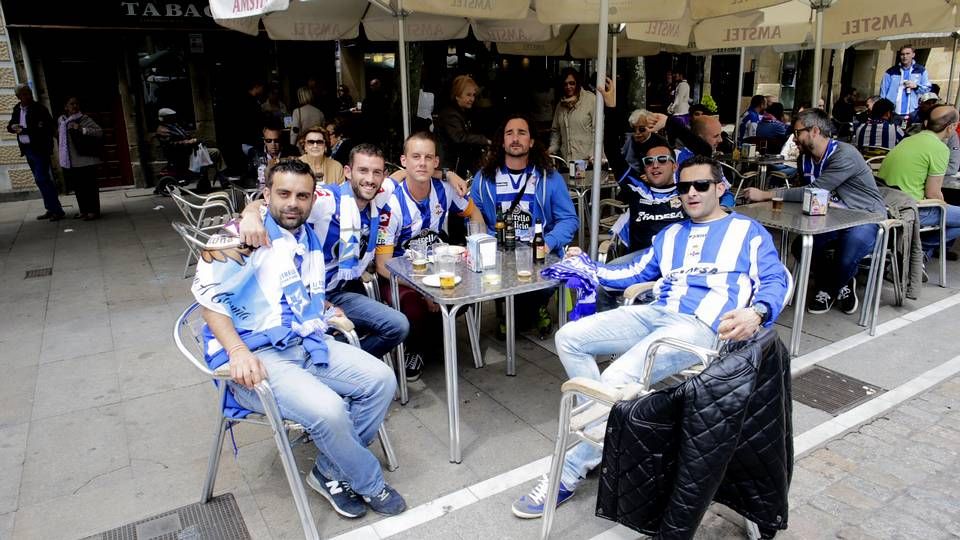 Aficionados del Dépor con Sissoko