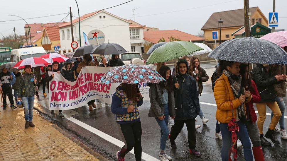 Protesta contra las reválidas y la Lomce en Barbanza