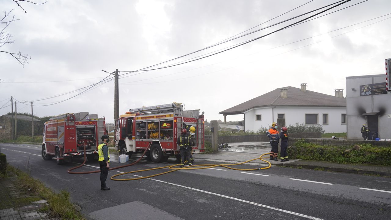 Incendio en taller O Caramiñal.