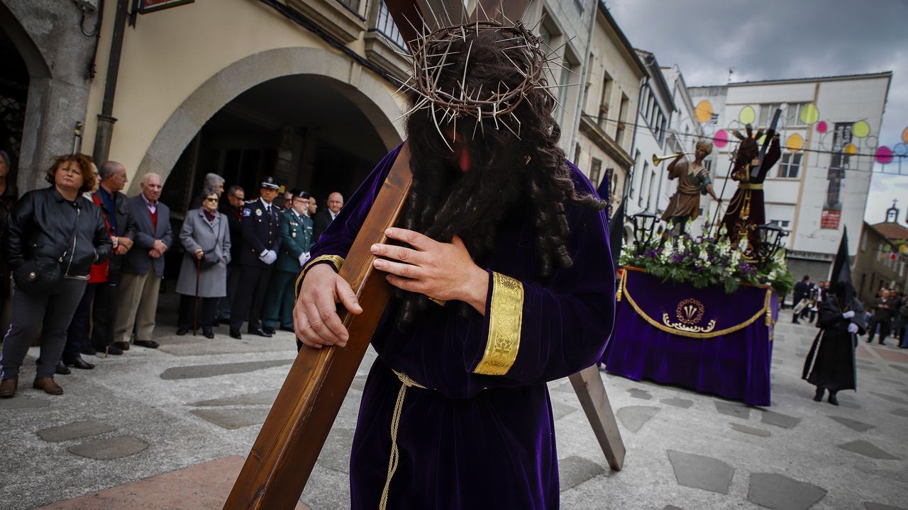 Viernes Santo en la comarca del Barbanza 2019