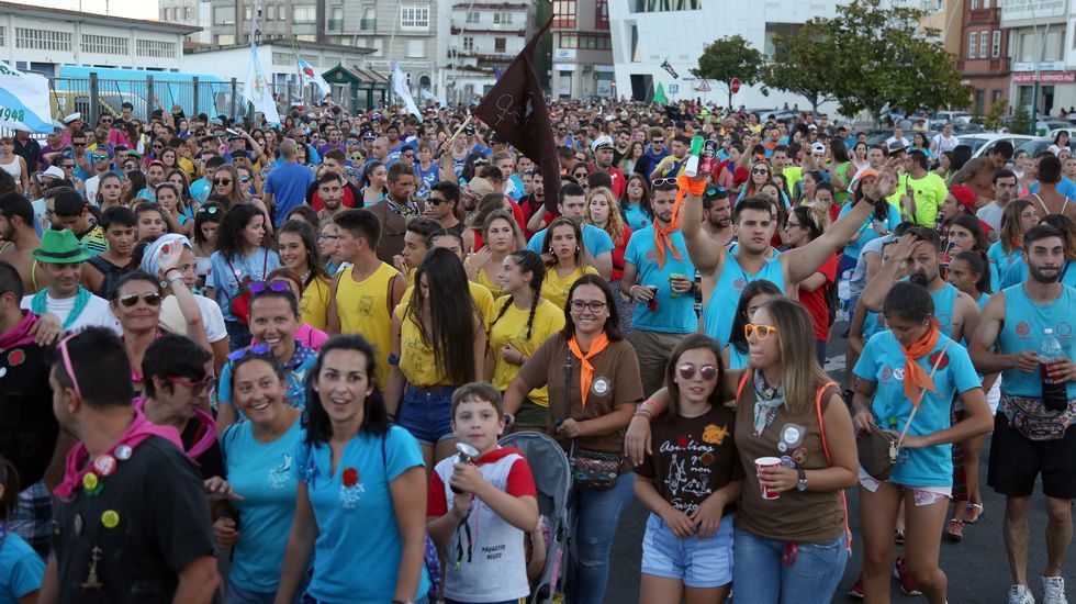 Desfile de peñas da Festa da Dorna 2016