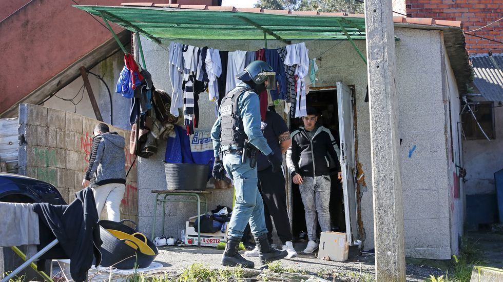 Operación antidroga de la Guardia Civil en el poblado del Vao