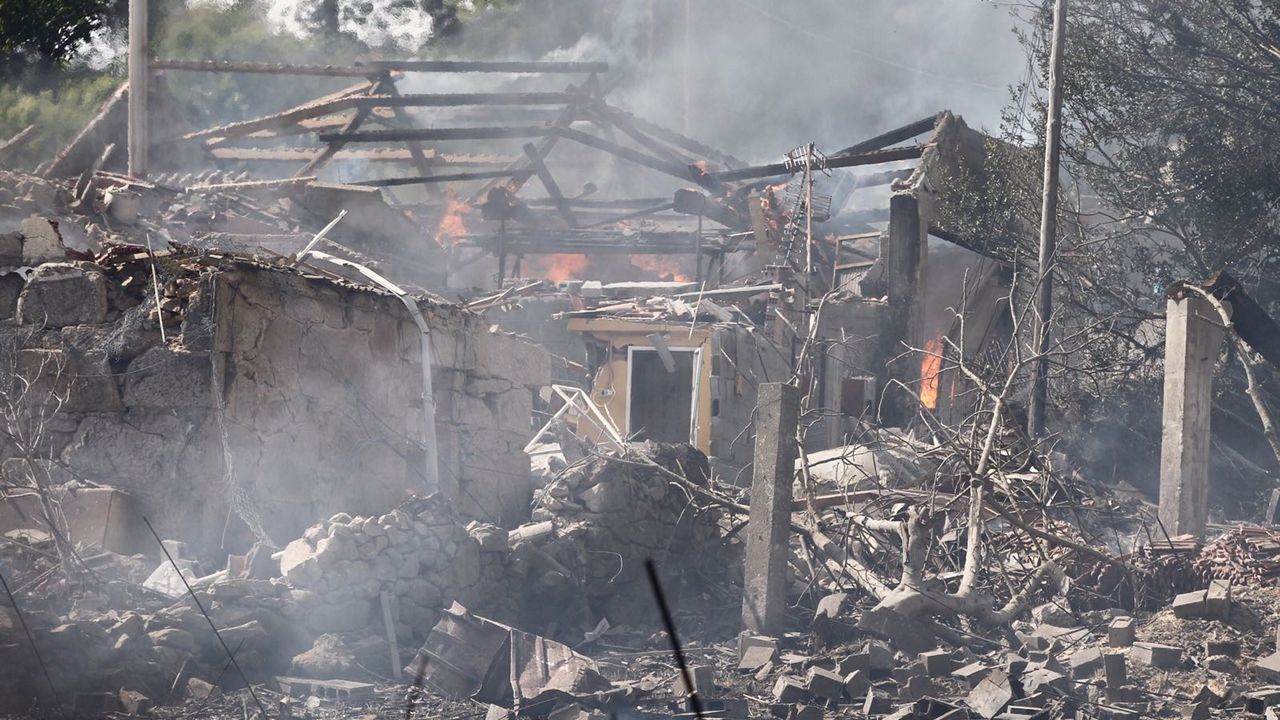 El diá después a la explosión mortal en Tui