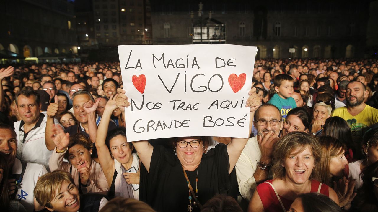 Miguel Bosé reventó la plaza de María Pita