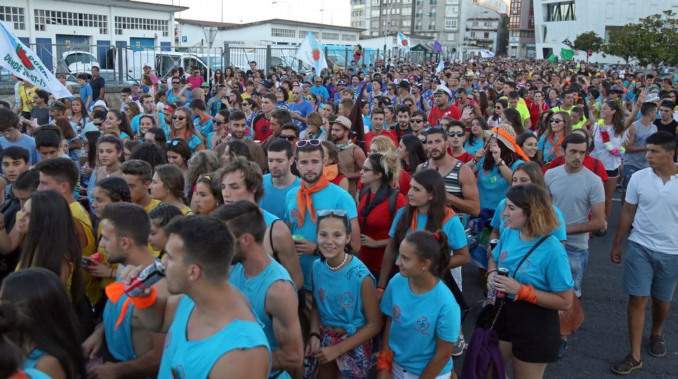 Desfile de peñas da Festa da Dorna 2016