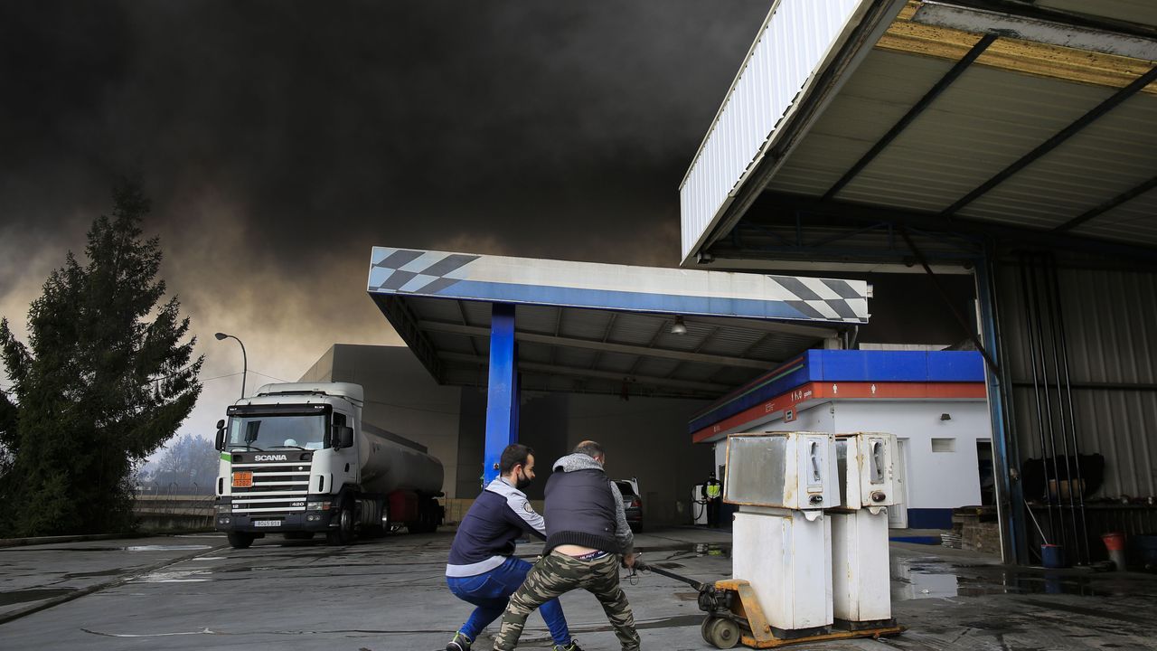 La gasolinera de la rúa dos Canteiros fue vaciada por seguridad