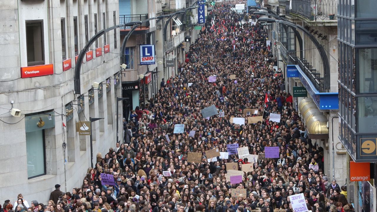 Multitudinaria manifestación en Vigo