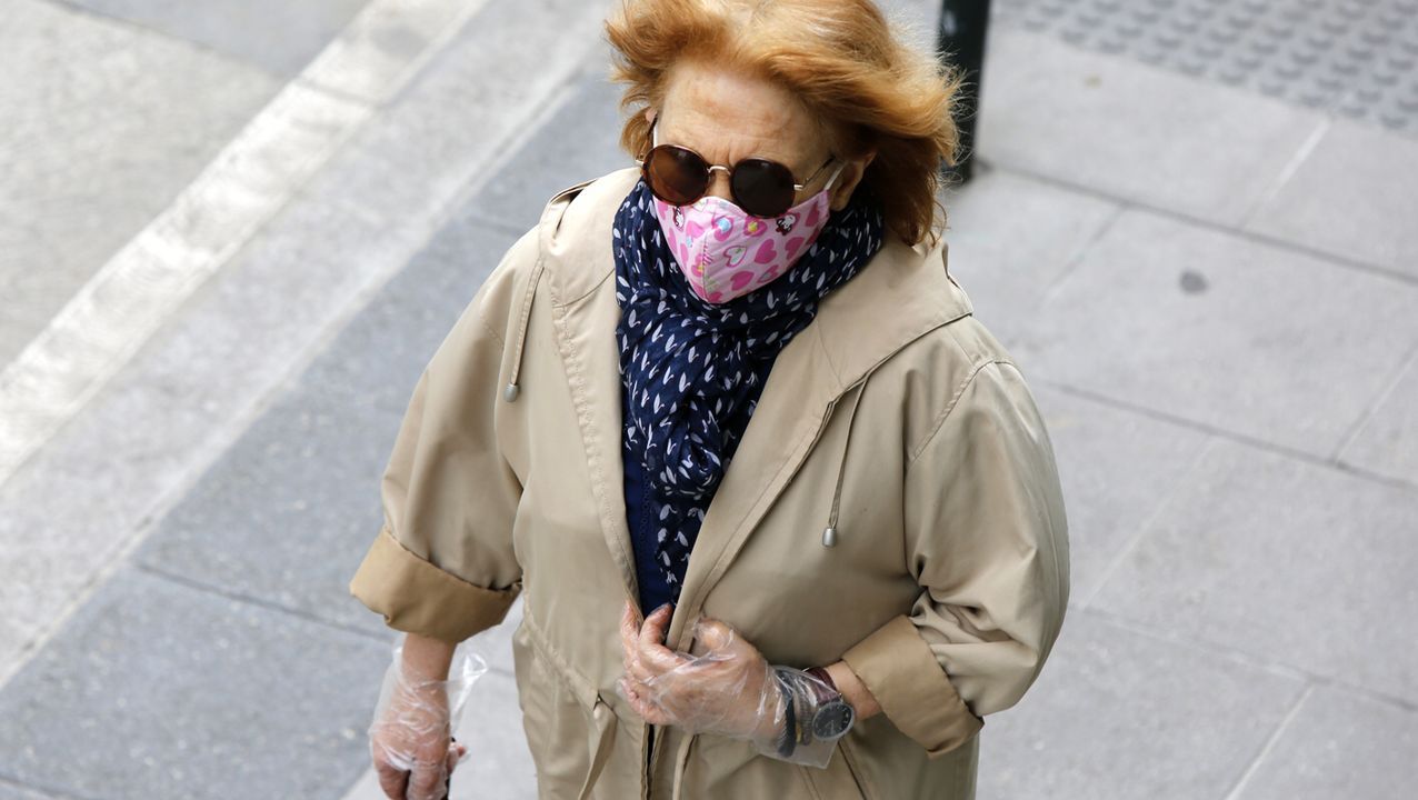 En A Coruña hay mascarillas para todos los gustos