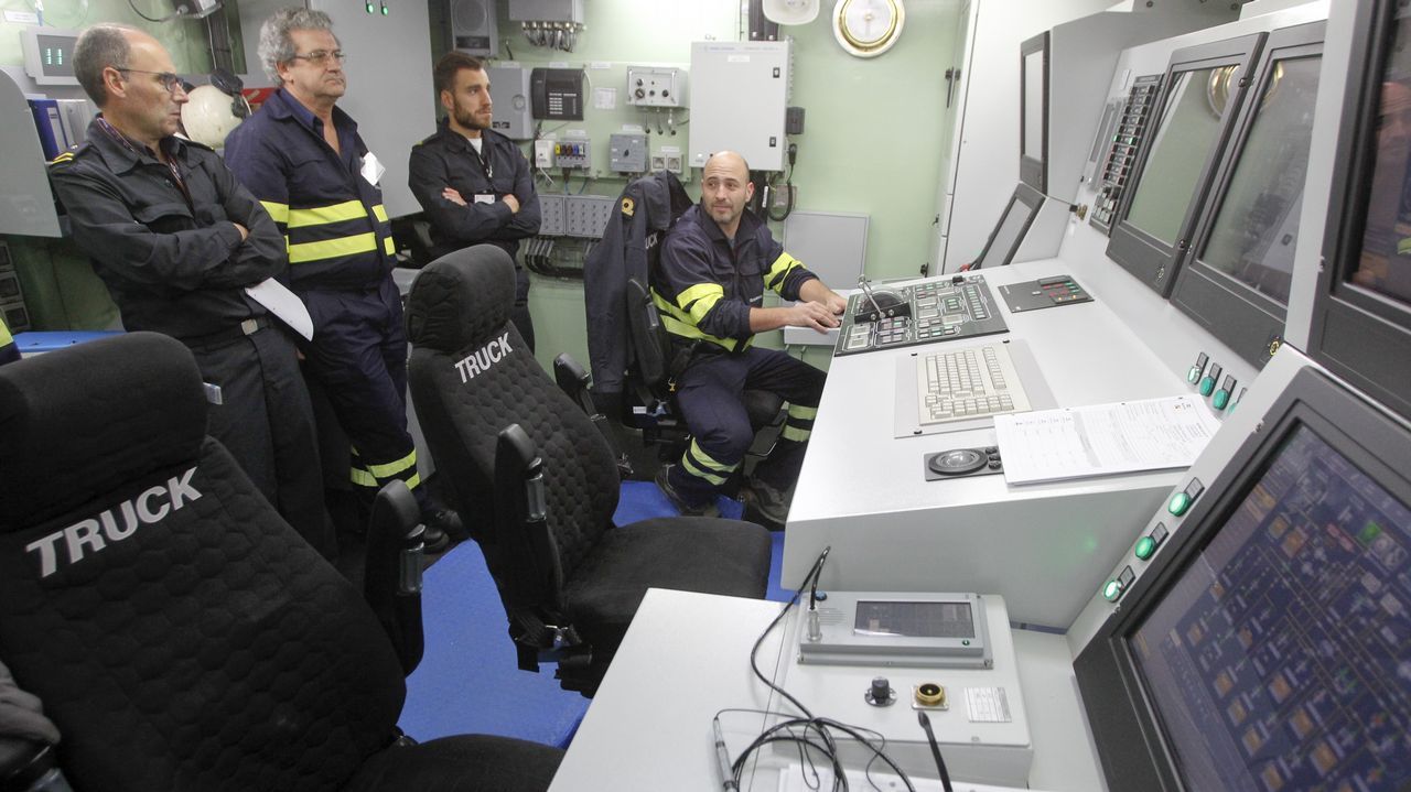 Las pruebas del «Furor» comenzaron a primera hora de esta mañana; en el barco viajan 87 personas