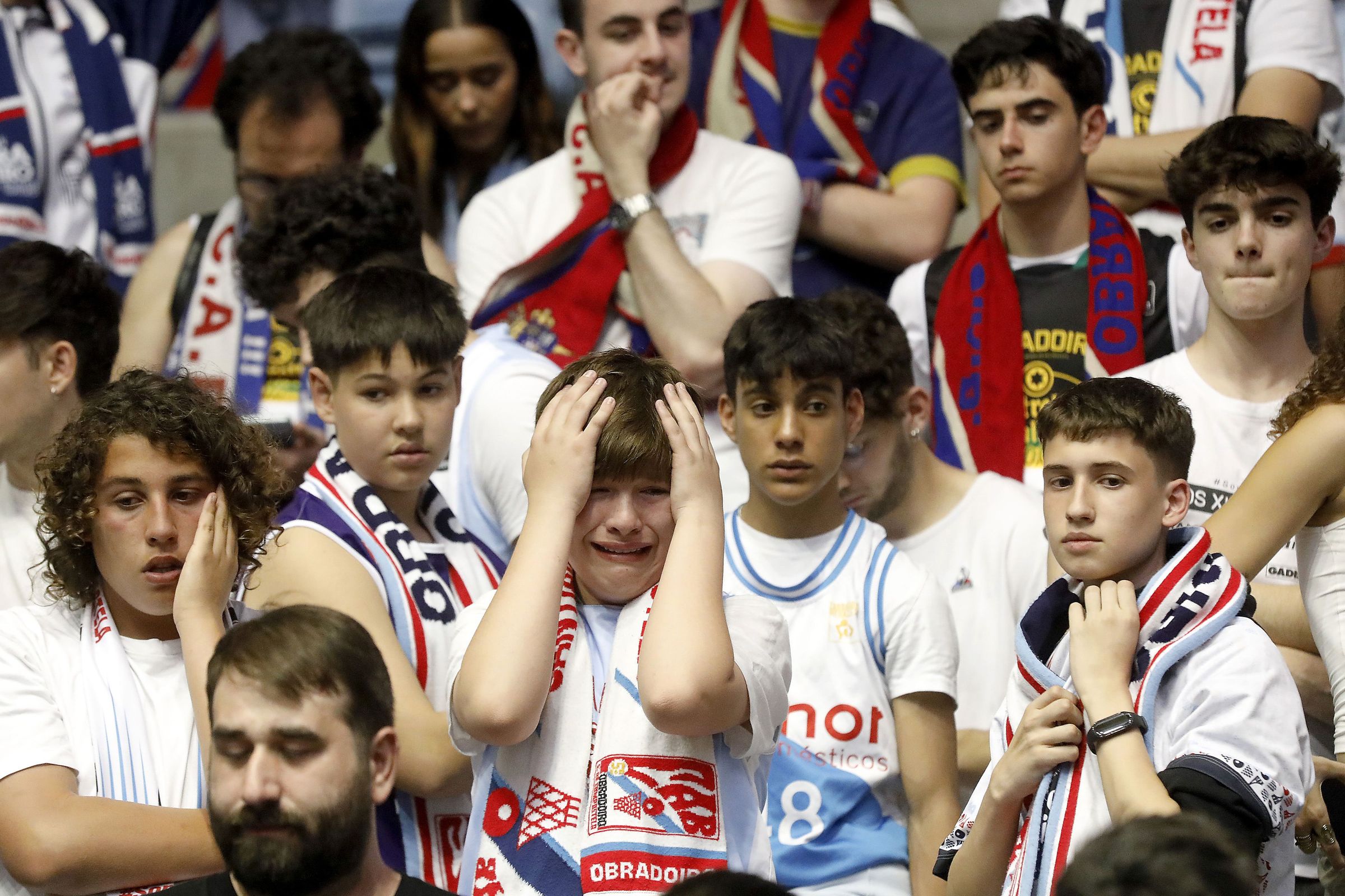 Xiareiros do Mombus Obradoiro lamntanse trala derrota do equipo que abandona a Liga ACB. 12/05/2024