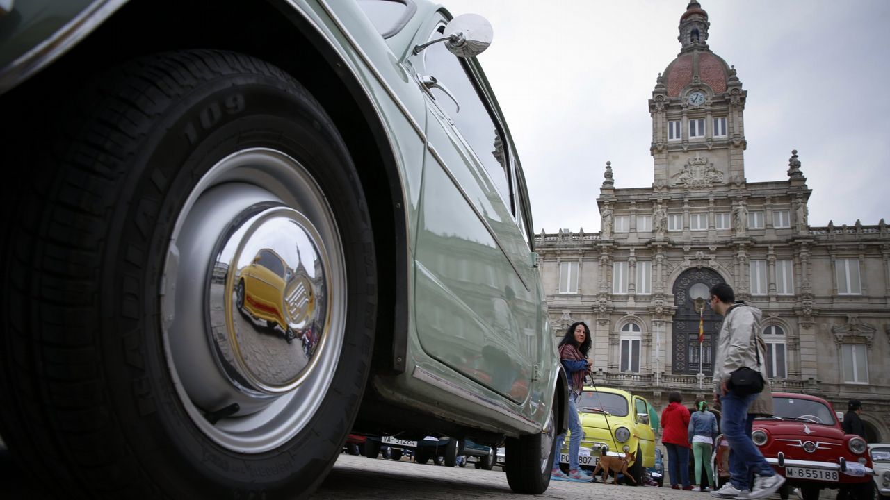 Concentración de SEAT 600 en A Coruña en el 2016.