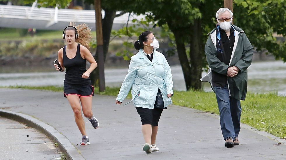 Deportistas durante el primer día de la desescalada