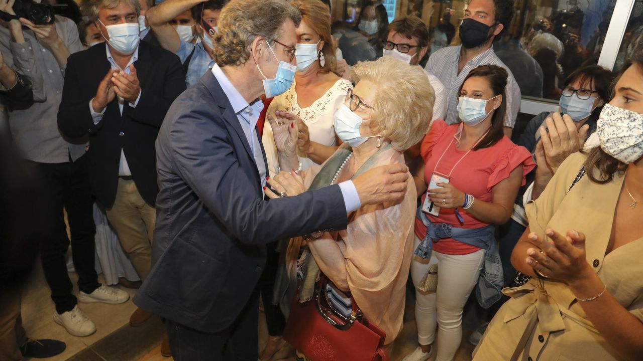 El Partido Popular, feliz de revalidar su cuarta mayoría absoluta en Galicia