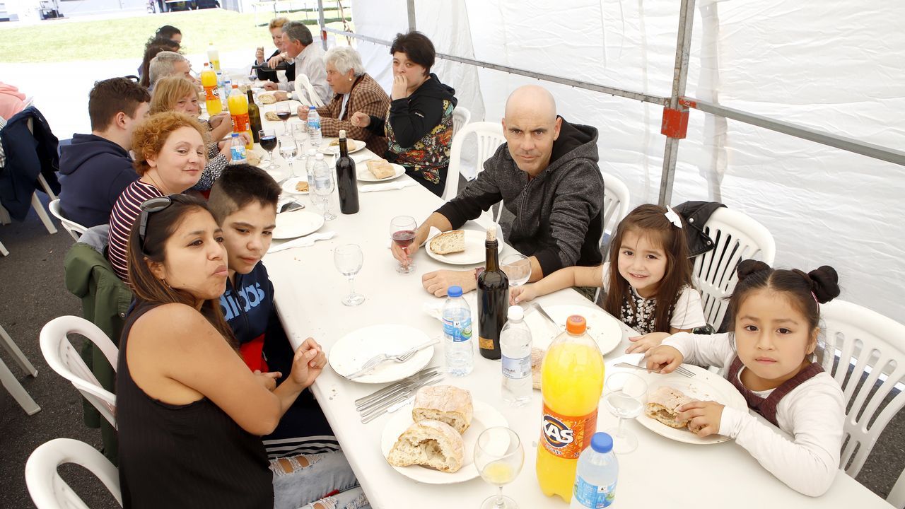 JORNADA DE FAMILIAS EN AMICOS. COMIDA