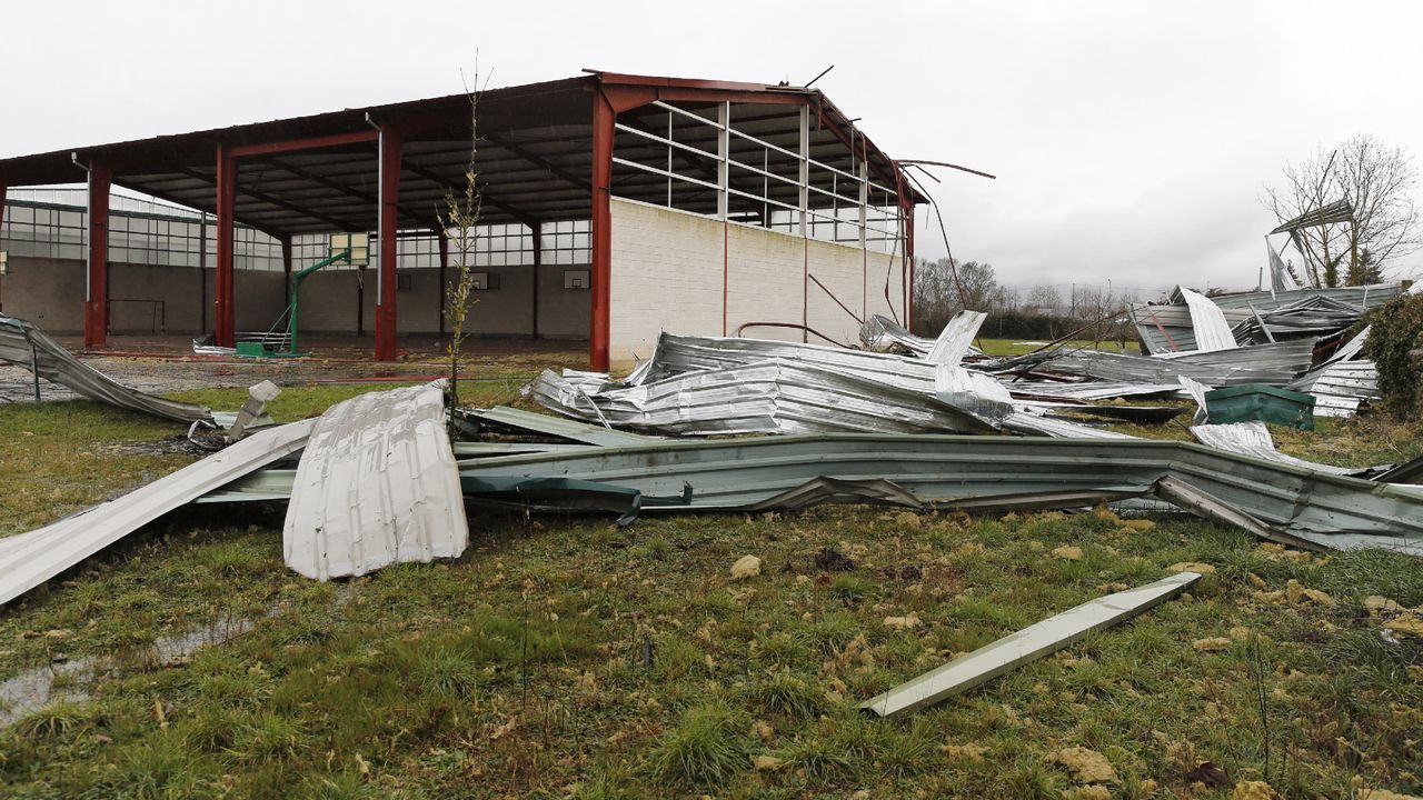 ASÍ HA CASTIGADO EL TEMPORAL A OURENSE.Las comarcas de A Limia y de Verín han sufrido daños en el campo y en edificaciones