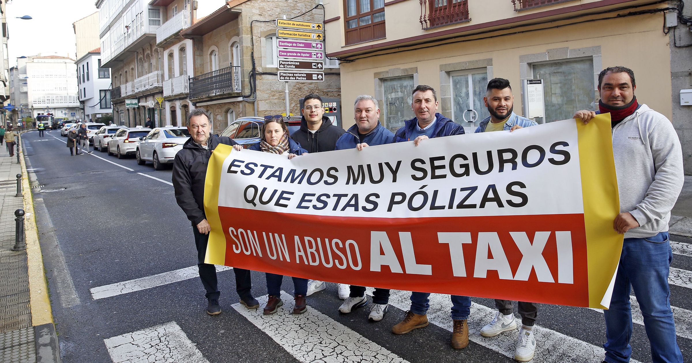 Os taxistas �nense polos prezos das polizas do seguro. 30/01/2025
