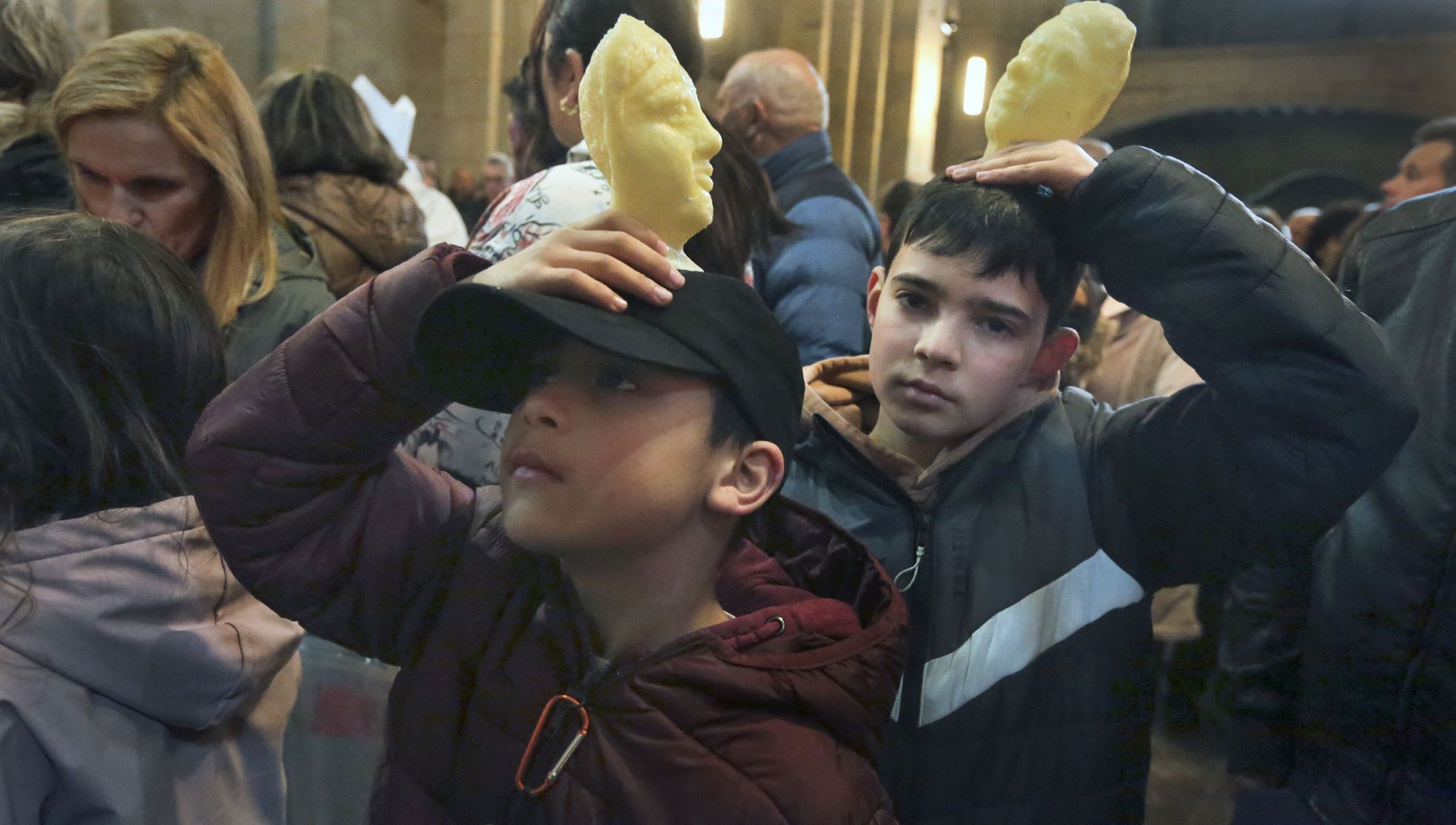 Novos devotos para asegurar o relevo xeneracional na Romer�a da Virxe das Cabezas. 01/04/2024
