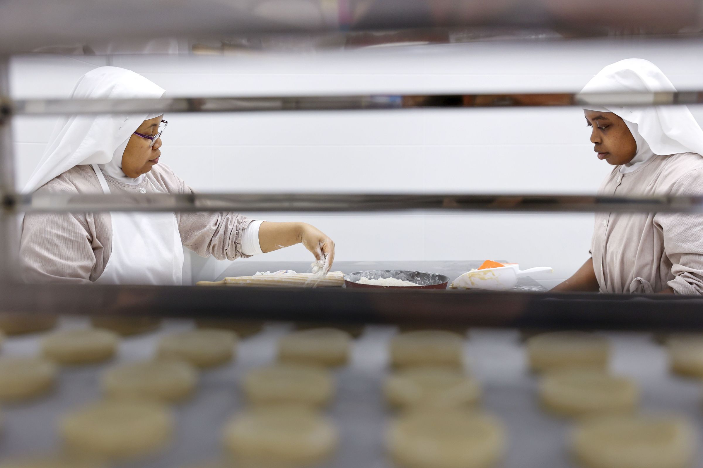 La elaboraci�n de algunos dulces que necesitan fermentaci�n puede durar varios d�as, como es el caso de la colomba t�pica de Pascua.