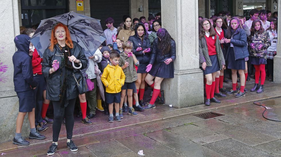 Manos levantadas por el cáncer de mama