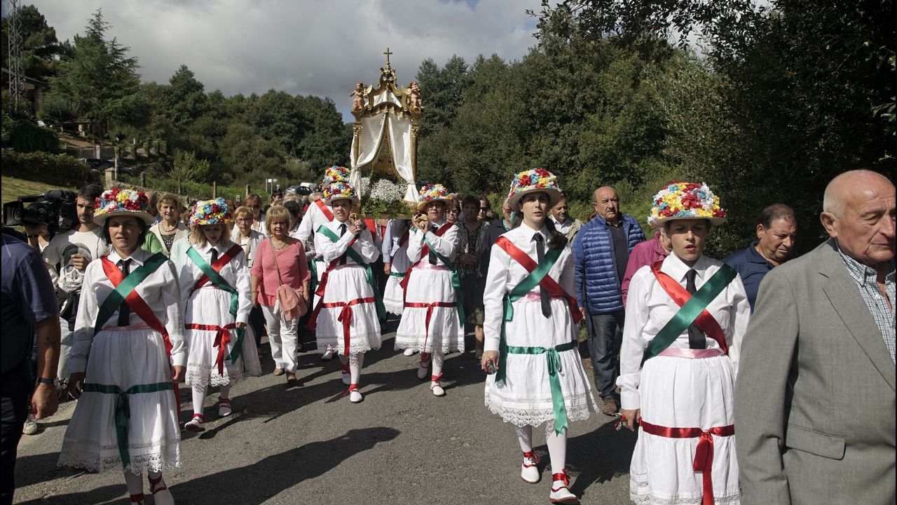 Procesión da Virxe do Cristal
