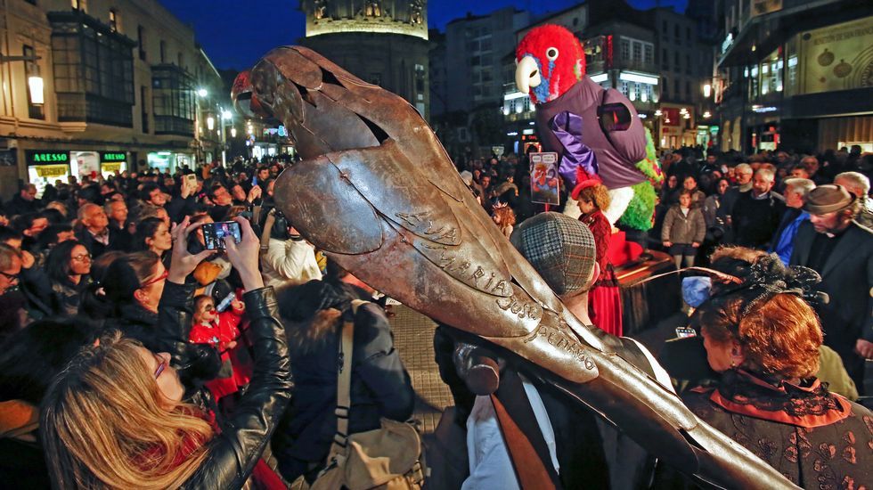 Carnaval de Pontevedra. Presentación del loro Ravachol