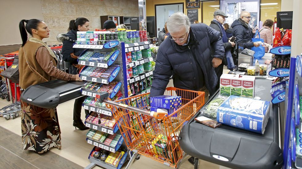 Supermercado Gadis en la calle Oliva
