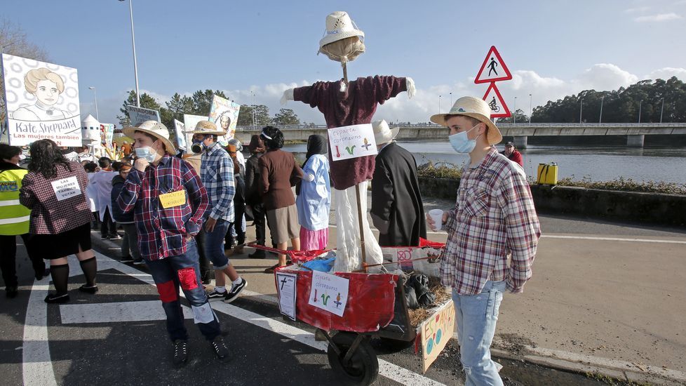 Desfile del momo en Vilanova de Arousa