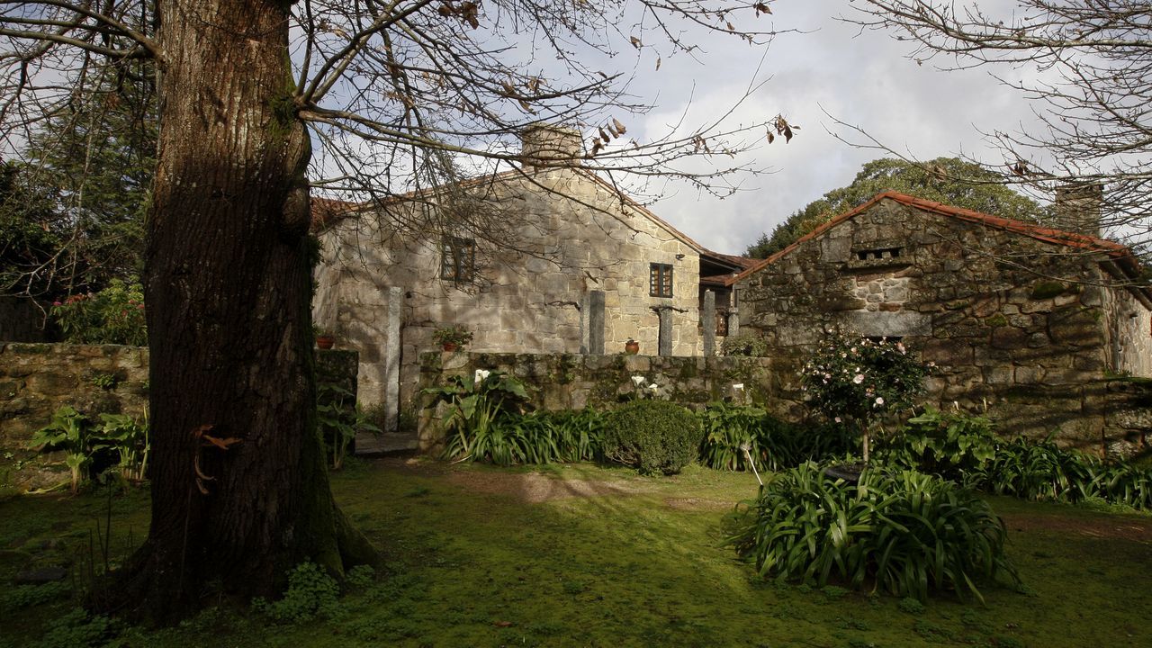 O Cuadrante tiene un jardín para disfrutar en la visita al museo.Casa museo de Valle Inclán en Vilanova