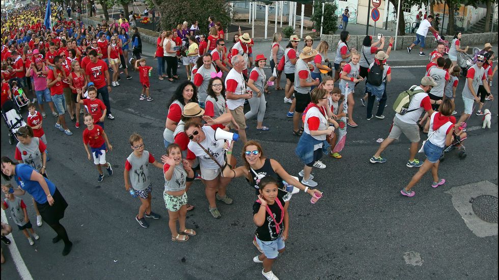 Desfile de peñas da Festa da Dorna 2016