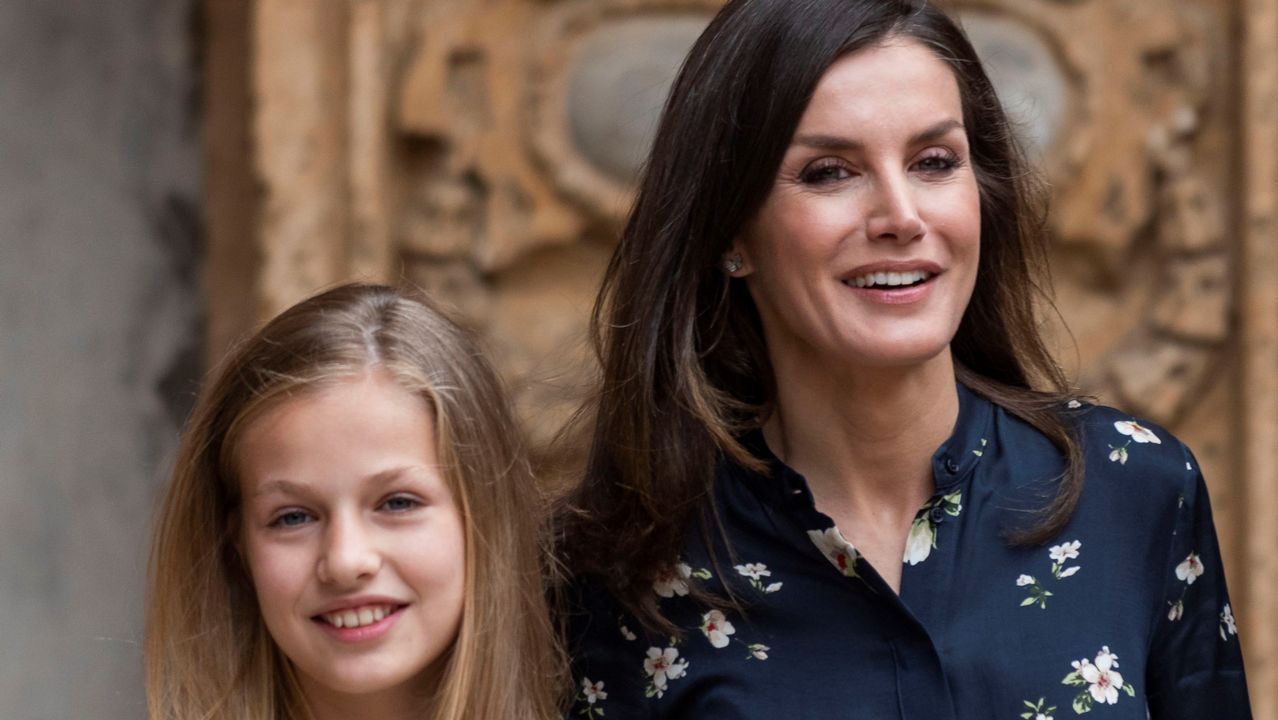 Para la misa de Palma, Letizia eligió un vestido de Massimo Dutti