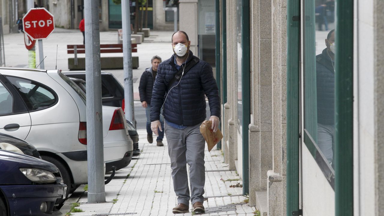 Uso de mascarillas en A Illa (Arousa)