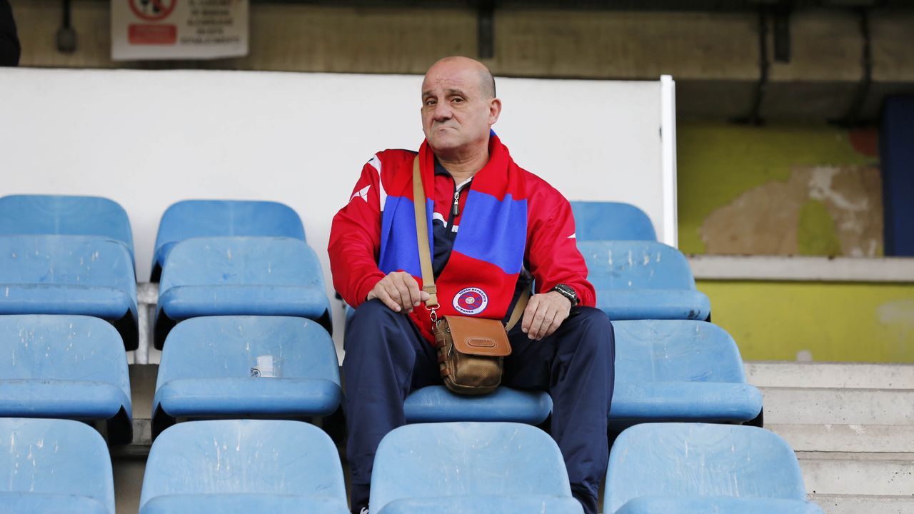 Ambiente de gala en el derbi del fútbol ourensano.La pugna entre la UD Ourense y el Ourense CF fue toda una fiesta del balompié provincial