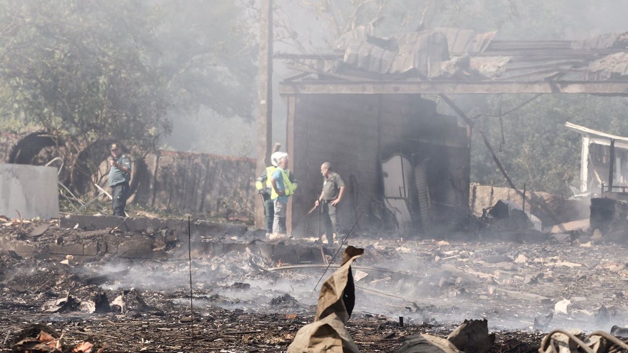 El diá después a la explosión mortal en Tui