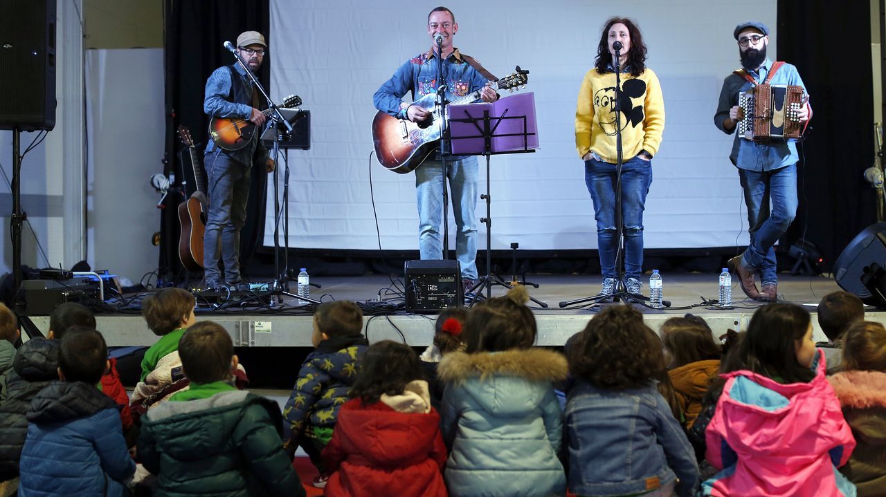feira da educacion de ribeira