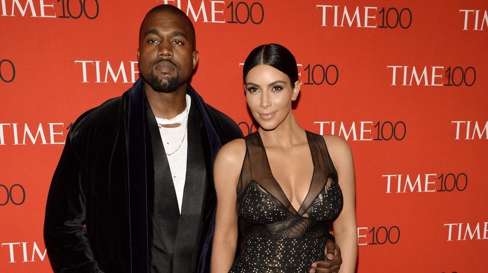 Los asaltantes ataron con bridas y metieron en la ba&ntilde;era a Kim Kardashian