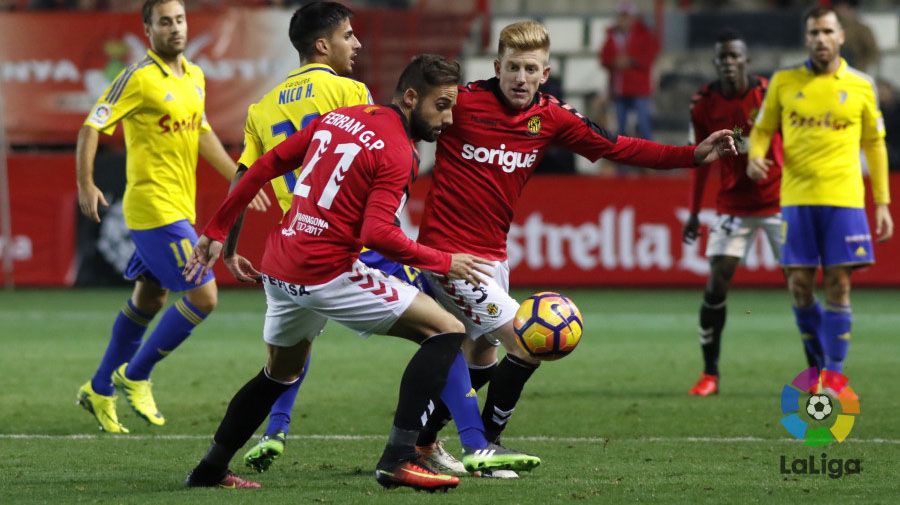 Mossa y Ferrán Giner en el Nástic-Cádiz
