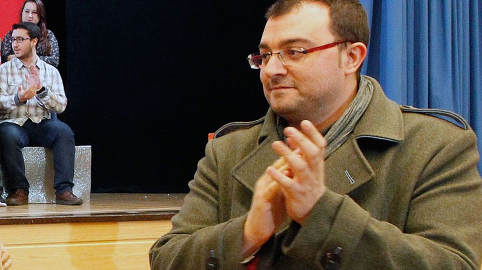 El alcalde de Laviana, Adrián Barbón
