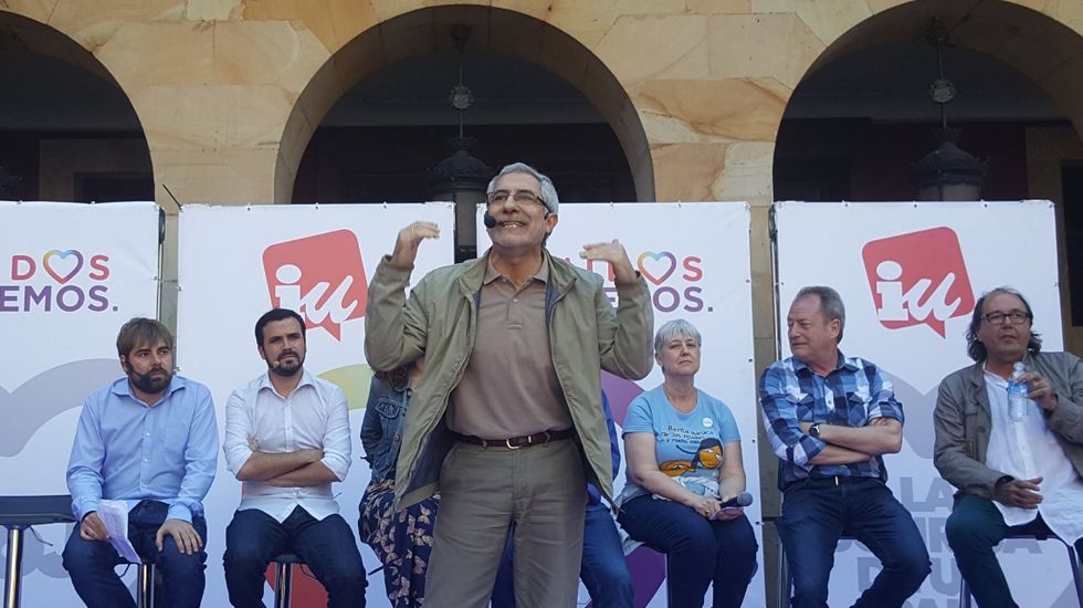 Llamazares, en un mitin junto a Daniel Ripa y Alberto Garzón, en Gijón