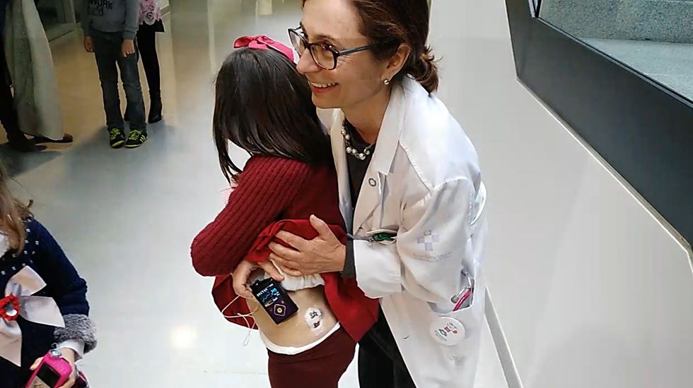 El HUCA desarrolla un programa contra la diabetes infantil con bombas de insulina y sensores de glucemia