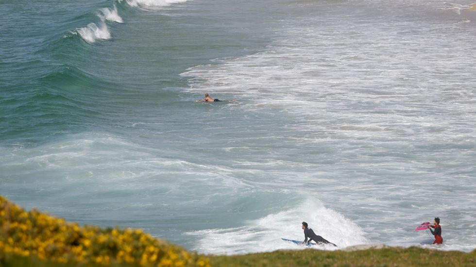 Razo. Esta de Carballo es una de las más recomendadas para la práctica del surf