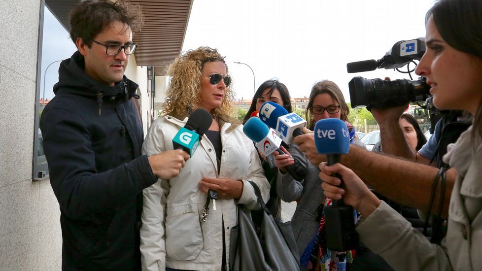 Los padres de Diana Quer llegan a los juzgados de Ribeira