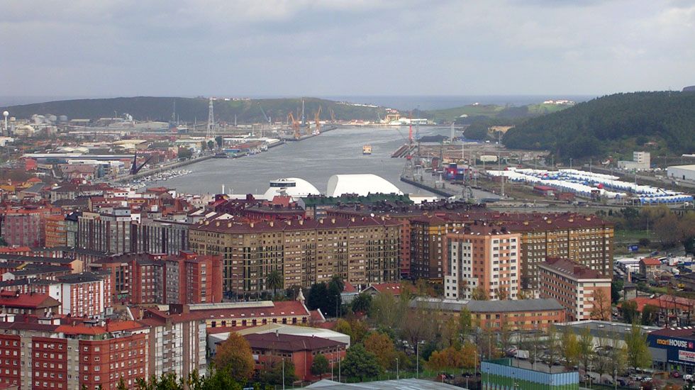 La ría y el puerto de Avilés