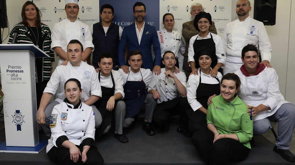 Andrea Muñoz, abajo a la izquierda
